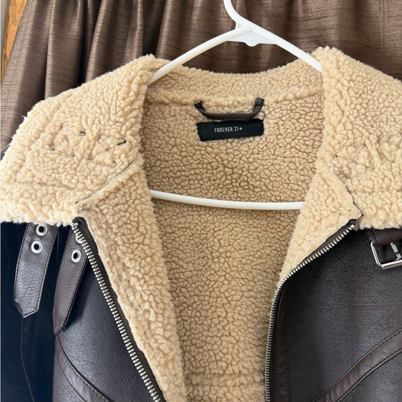 Forever 21 Faux Shearling Moto Jacket 1X Brown Cream Buckle - Picture 6 of 13
